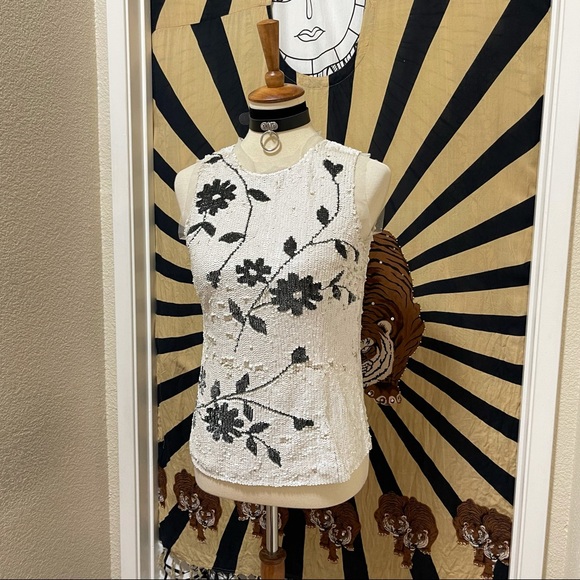 🌈 Beautiful embroidered contemporary top - Picture 4 of 11